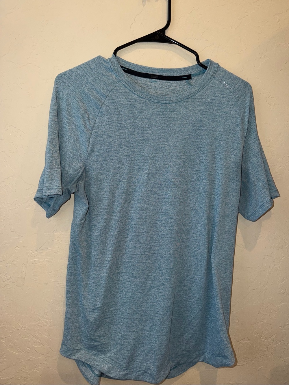 Men's Medium blue Breathable Activewear Crew Neck Short Sleeve T-Shirt